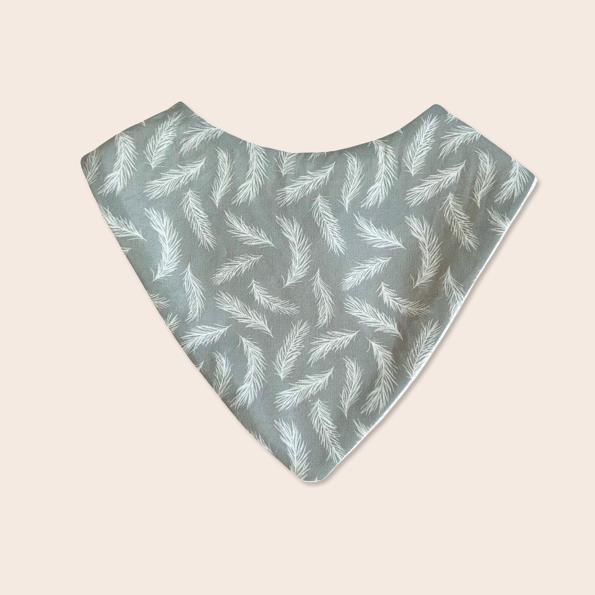 Feathers Dribble Bib